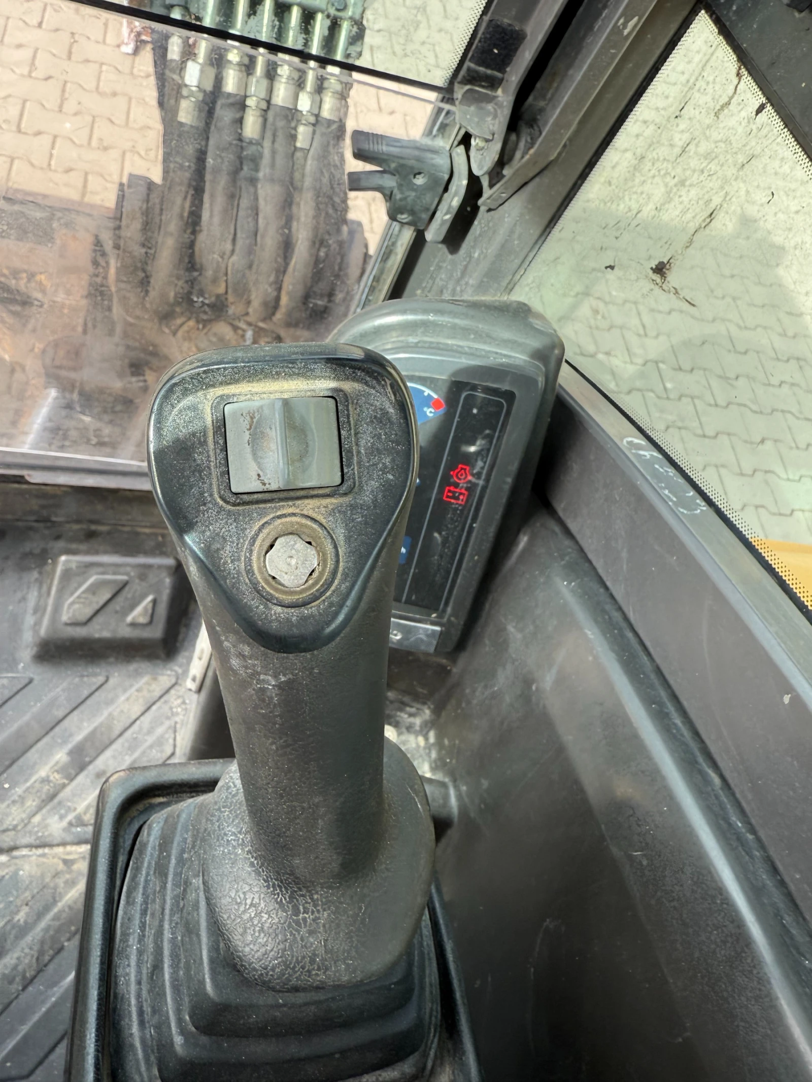  Volvo EC27C | Mobile.bg   14