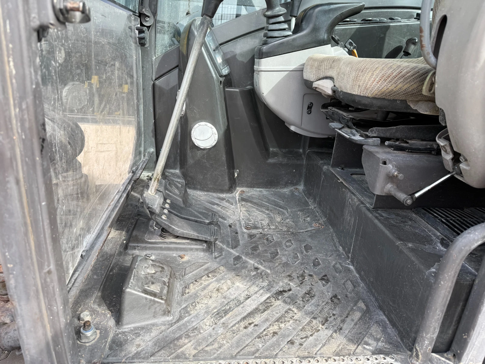  Volvo EC27C | Mobile.bg   11