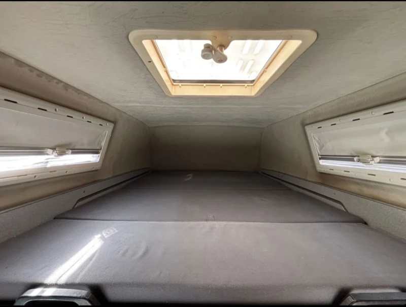 Кемпер Ford NUGGET, Клима, 4места спане, снимка 13 - Каравани и кемпери - 52856068