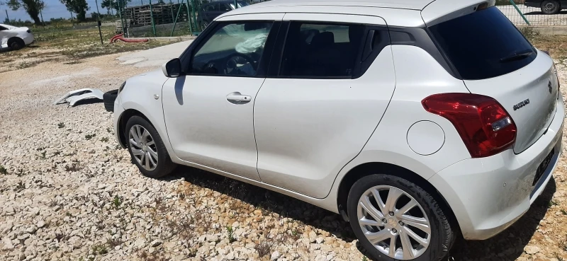 Suzuki Swift, снимка 3 - Автомобили и джипове - 37395906