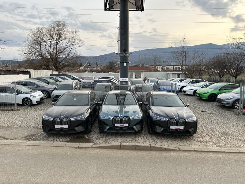 BMW iX 40/xDrive/M60-paket/Laze, снимка 2 - Автомобили и джипове - 38660242