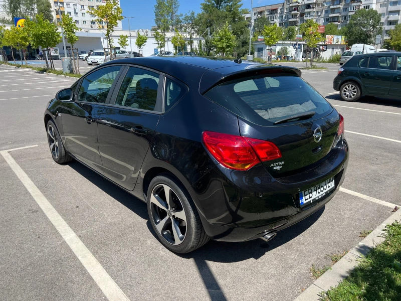 Opel Astra, снимка 4 - Автомобили и джипове - 46733694