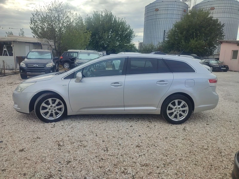 Toyota Avensis, снимка 2 - Автомобили и джипове - 47318410