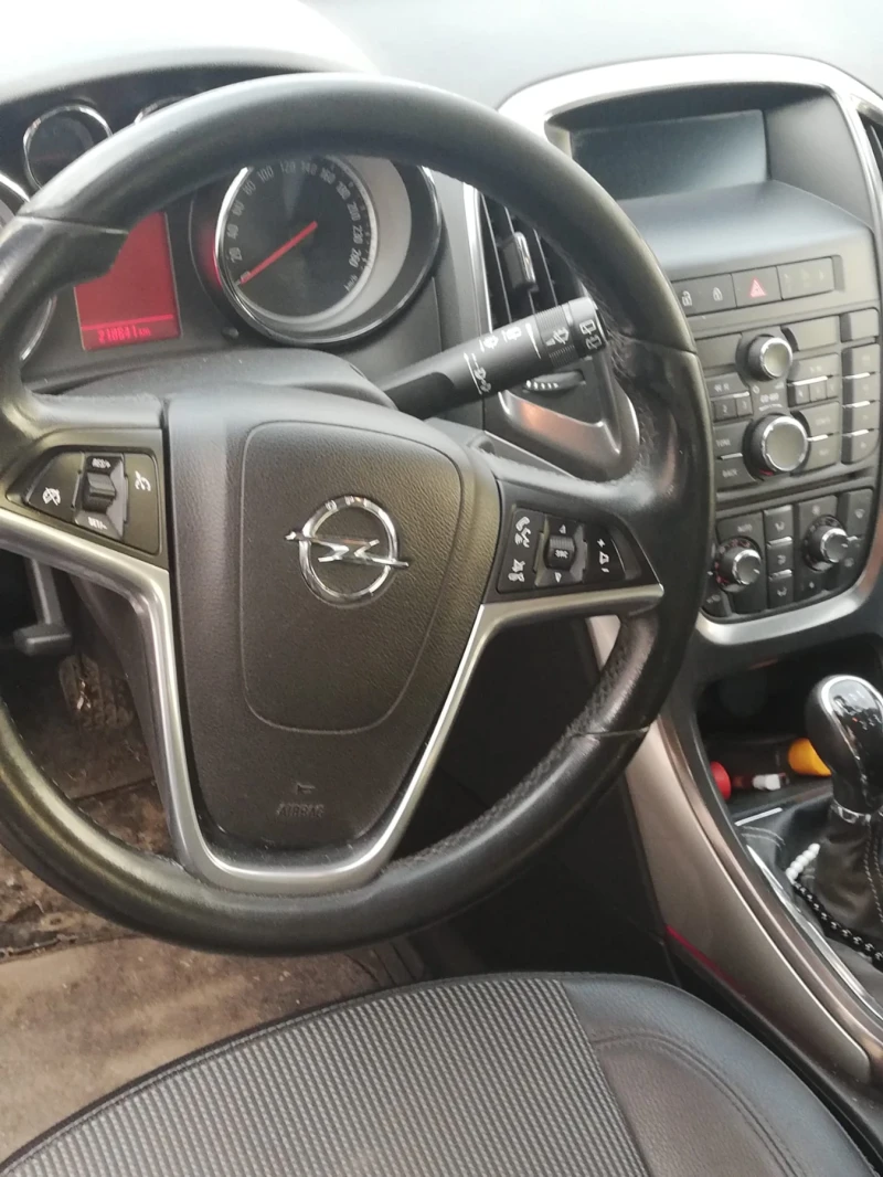 Opel Astra, снимка 10 - Автомобили и джипове - 53357829