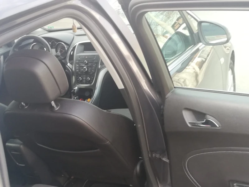 Opel Astra, снимка 9 - Автомобили и джипове - 53357829