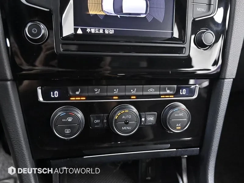 VW Golf 2.0 TDI, снимка 17 - Автомобили и джипове - 54300696
