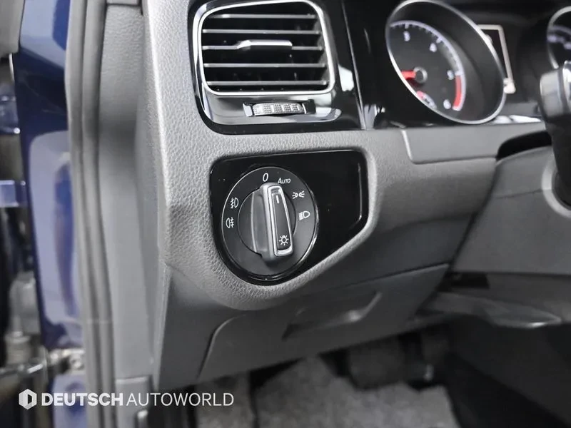 VW Golf 2.0 TDI, снимка 16 - Автомобили и джипове - 54300696