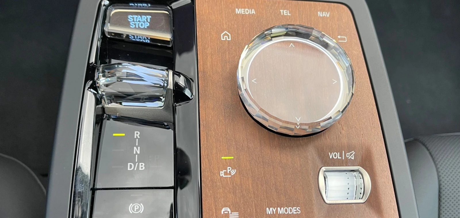 BMW iX 40/xDrive/M60-paket/Laze | Mobile.bg   15