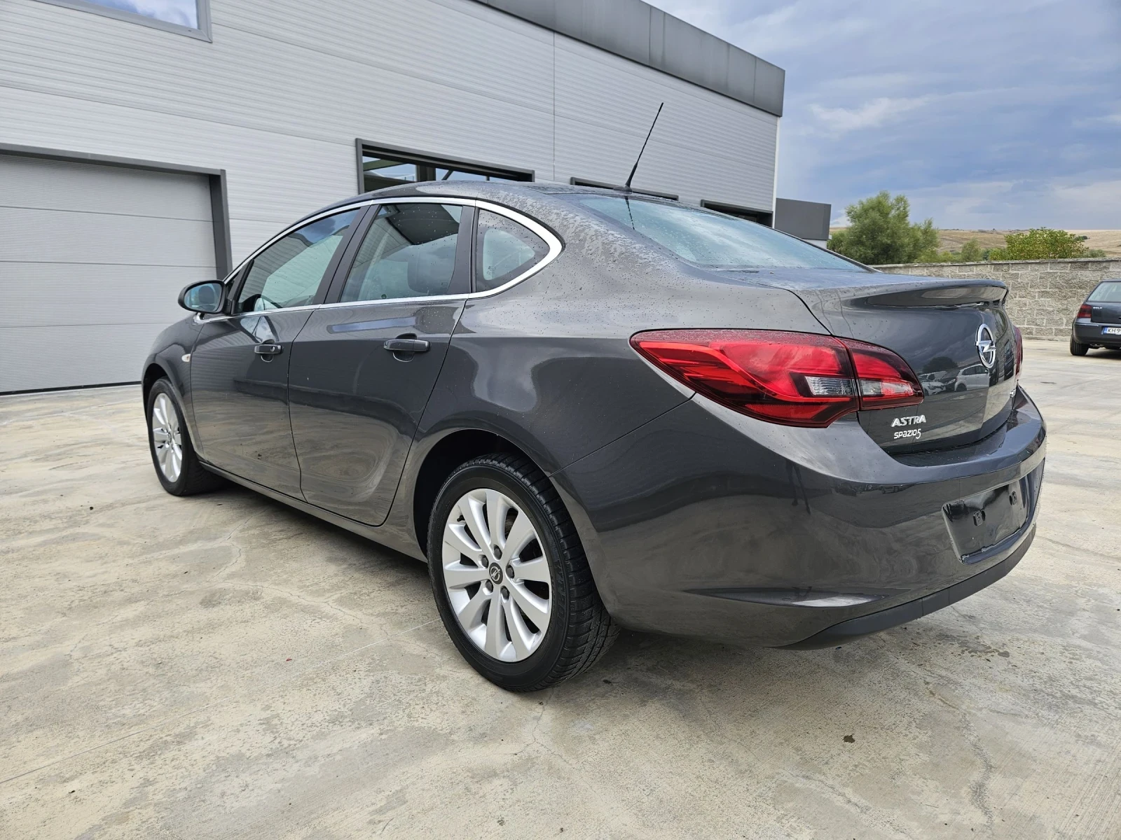 Opel Astra 1.7 cdti / 130 к.с cosmo - изображение 7