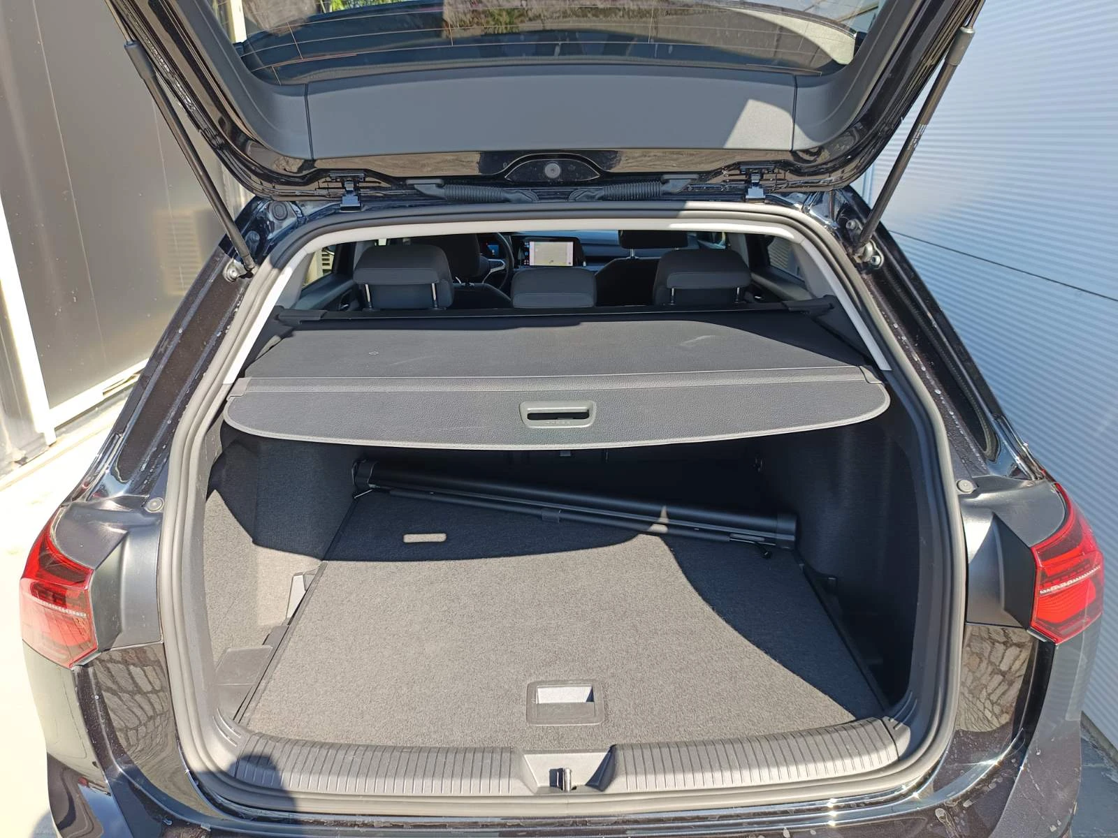 VW Golf VIII 2.0 TDI 150 .. DSG/ | Mobile.bg   16