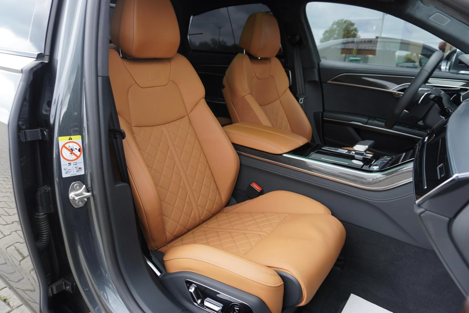Audi A8 60 TFSI QUATTRO LONG S-LINE B&O MATRIX  - изображение 10