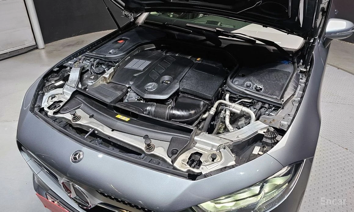 Mercedes-Benz CLS 300  - изображение 6