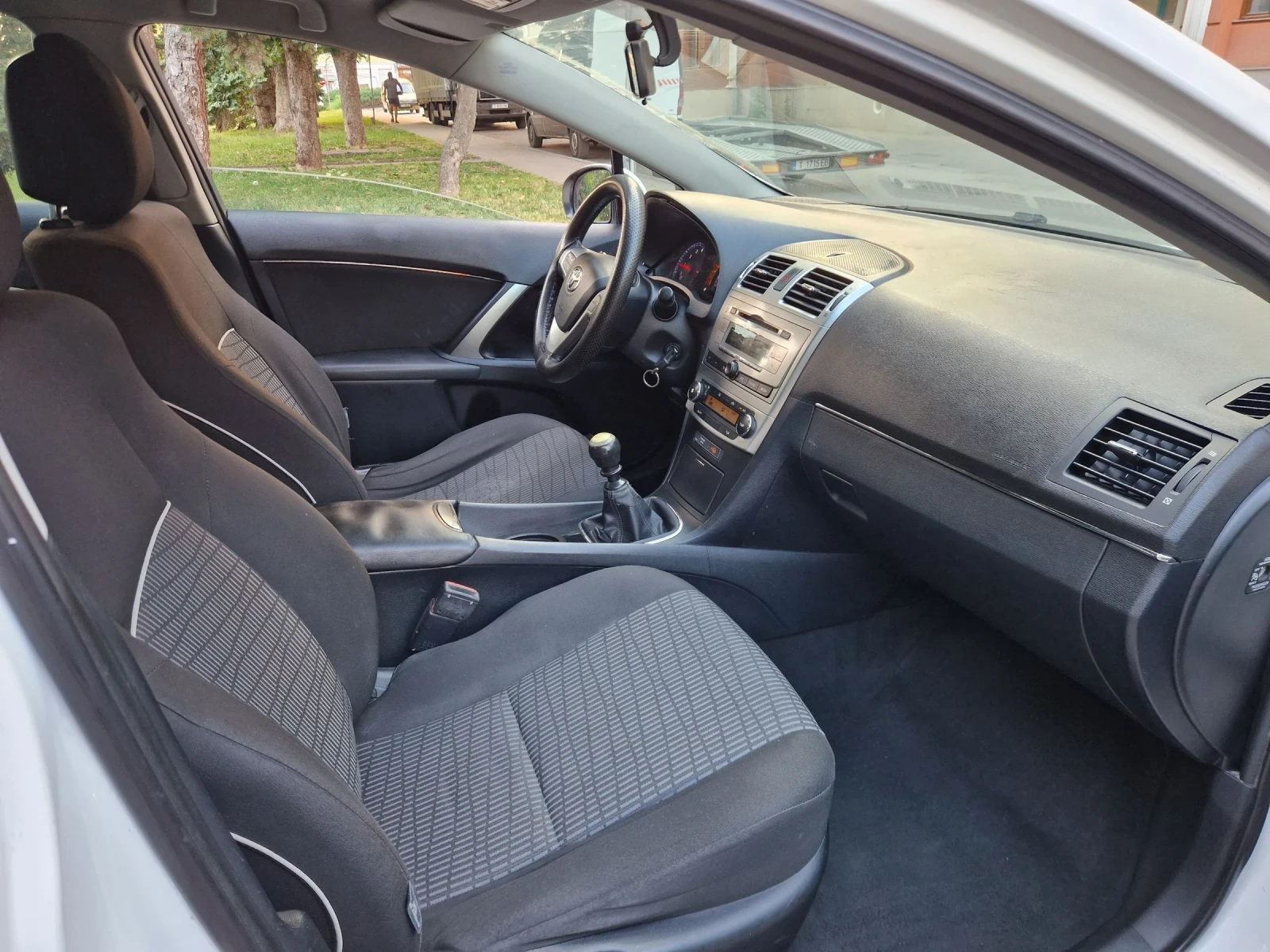 Toyota Avensis 1.6 + газ - изображение 10