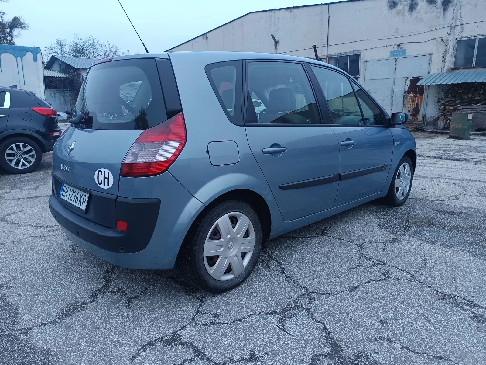 Renault Scenic 2.0 16v 136кс - изображение 4