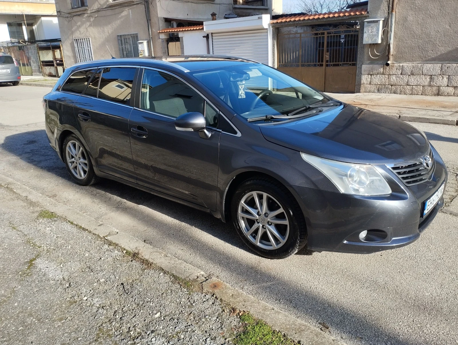 Toyota Avensis 1.8 147 - изображение 3