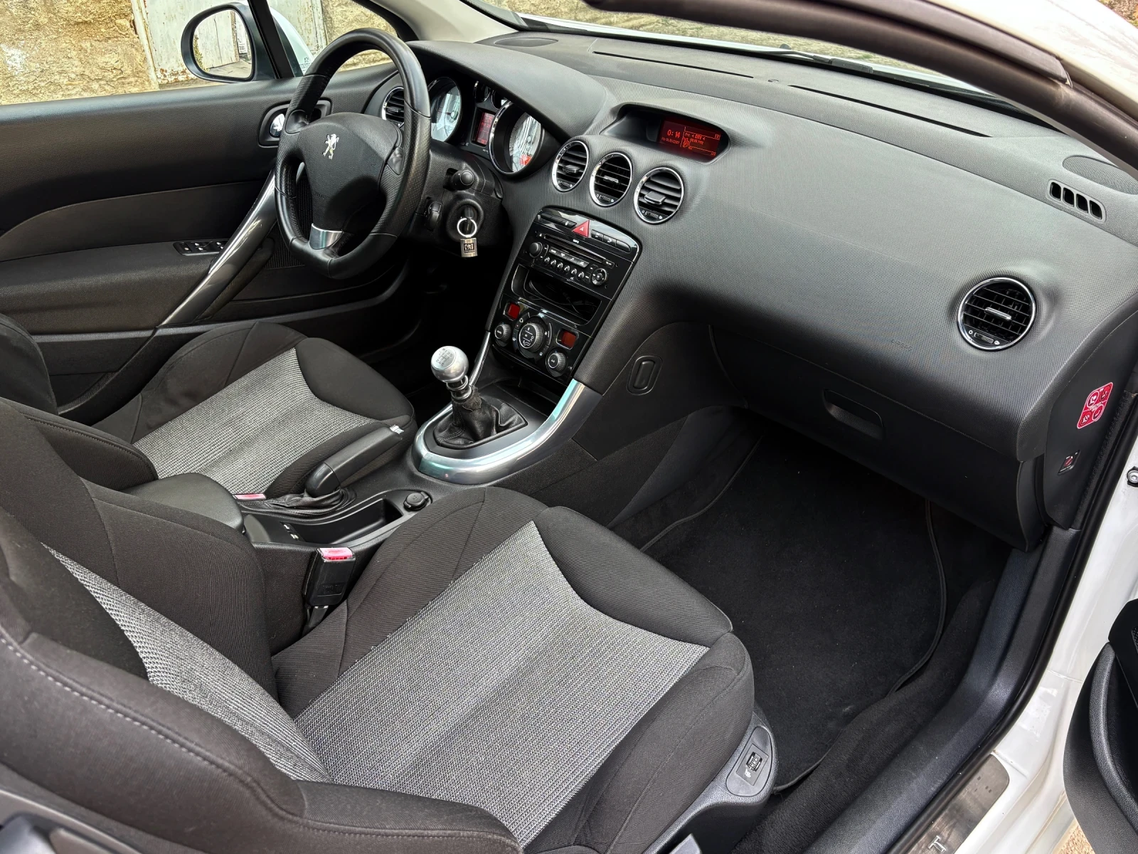 Peugeot 308 CC Кабрио* 2.0HDI XENON* 197 000км*  - изображение 9