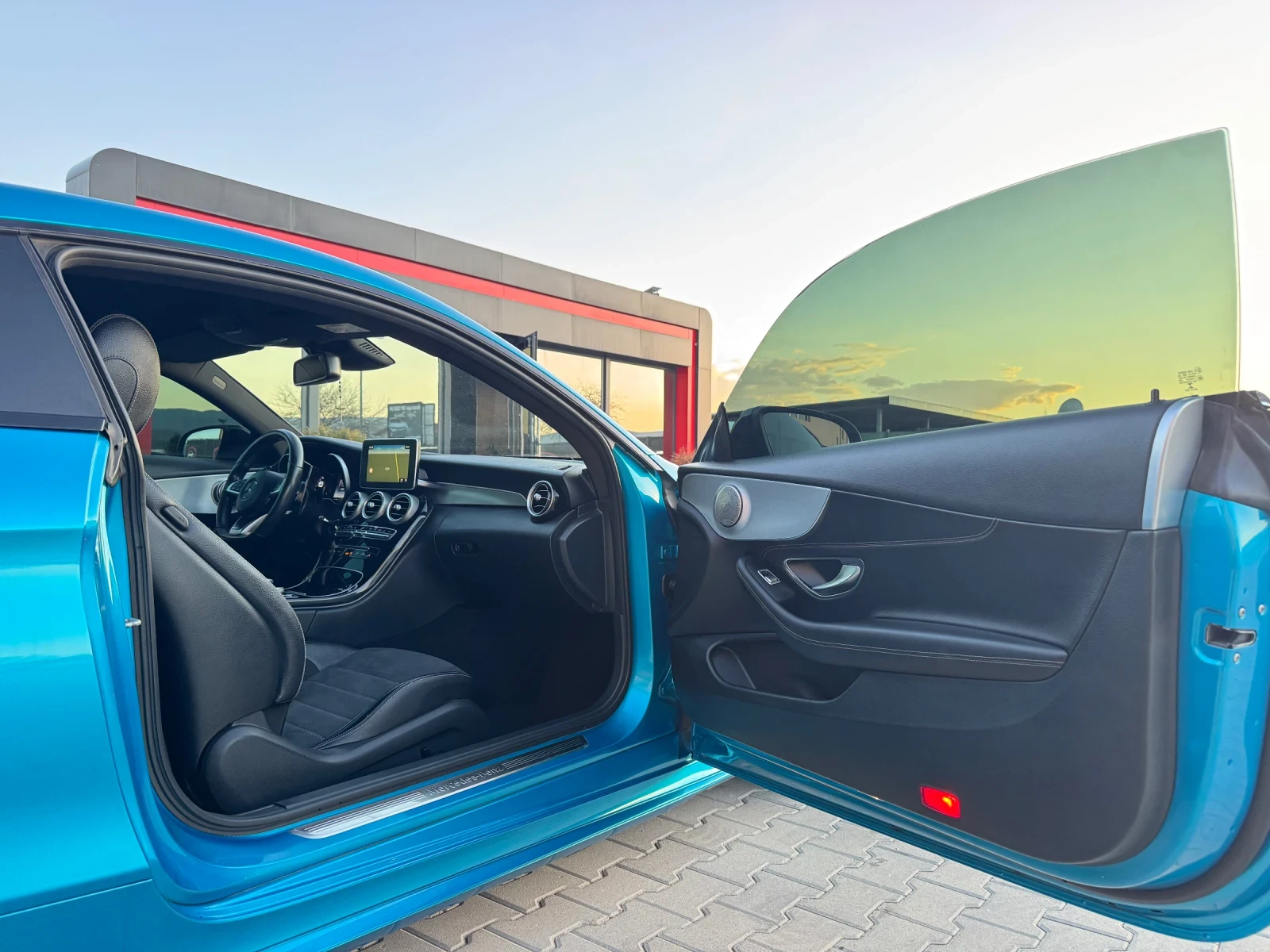 Mercedes-Benz C 220 C220D AMG EURO-6, снимка 13 - Автомобили и джипове - 53851557