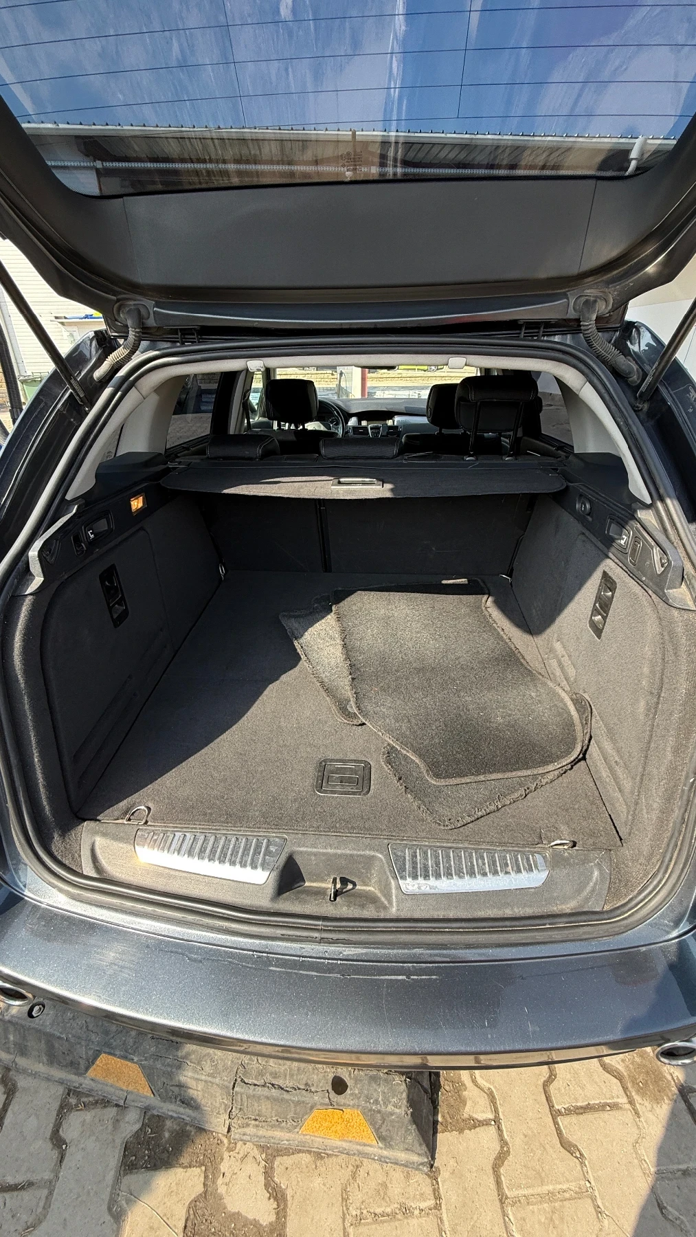 Renault Laguna 4control 2.0 DCI, снимка 14 - Автомобили и джипове - 53874203