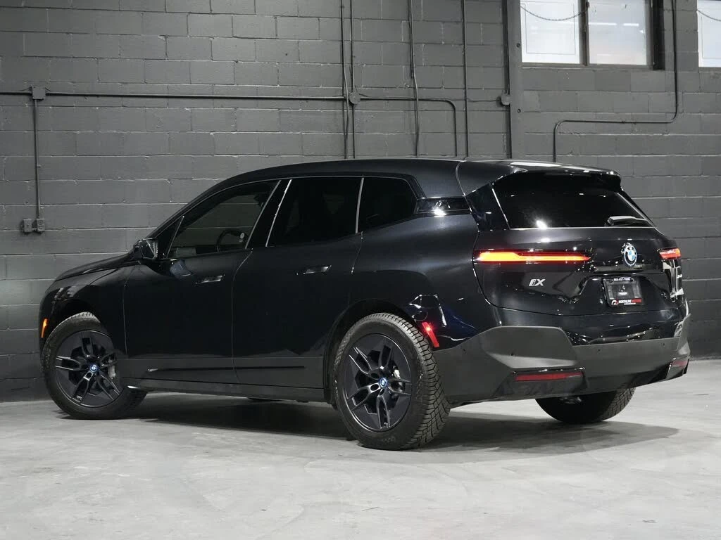 BMW iX xDrive* АвтоКредит* (ЦЕНА ДО БГ), снимка 4 - Автомобили и джипове - 54031172