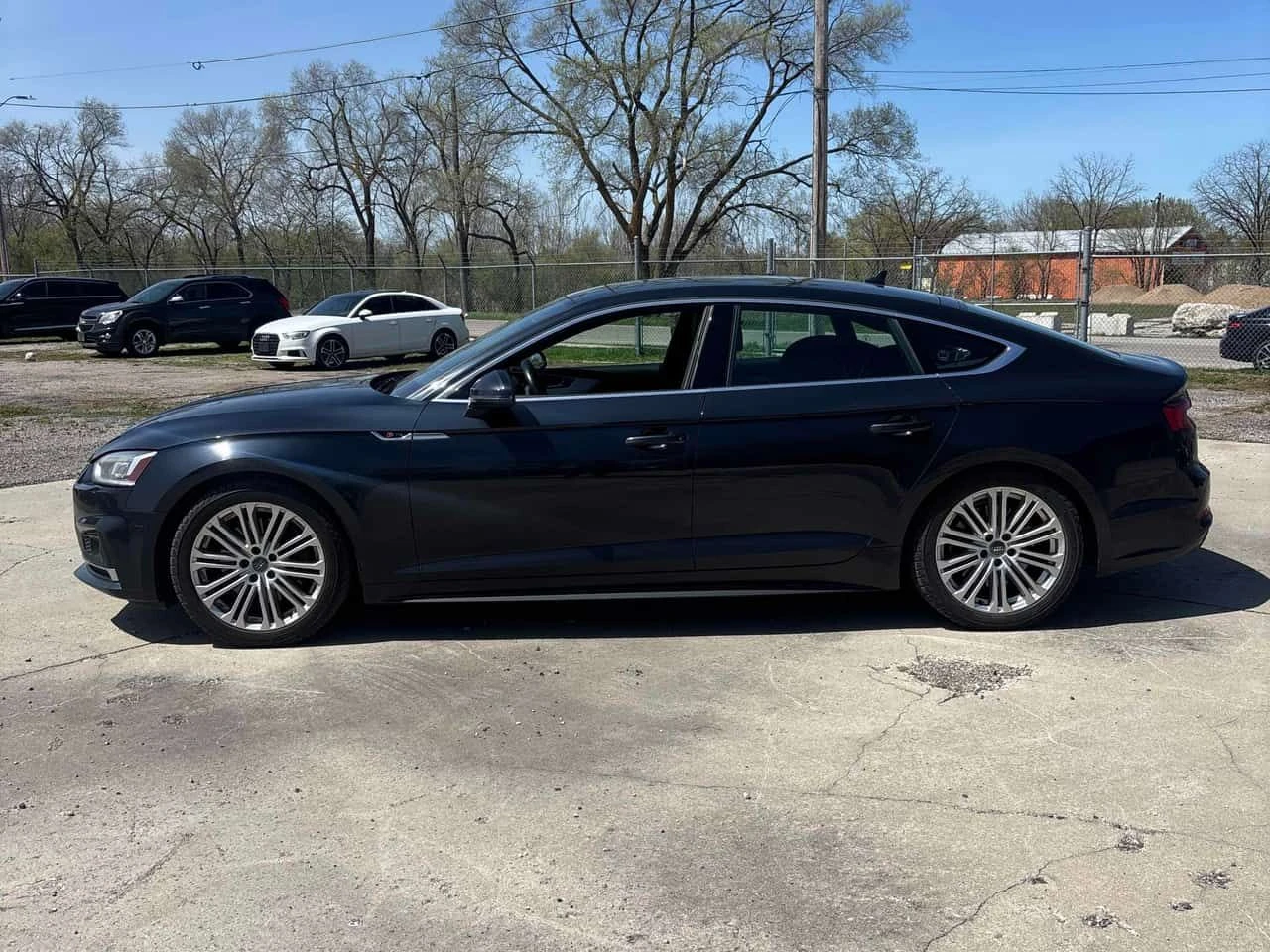Audi A5 Technik/S LINE/Дистроник/360/Подгрев/Гуми+ Джанти, снимка 3 - Автомобили и джипове - 54335807