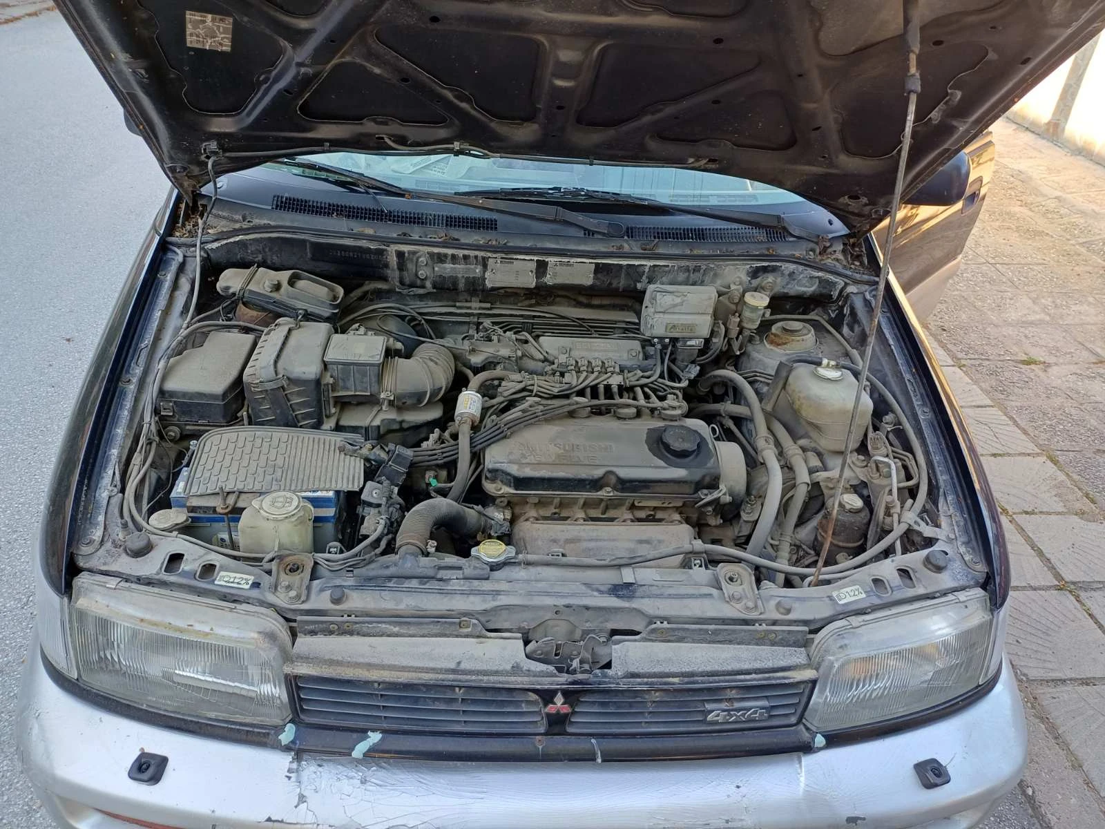 Mitsubishi Space runner, снимка 3 - Автомобили и джипове - 54464138