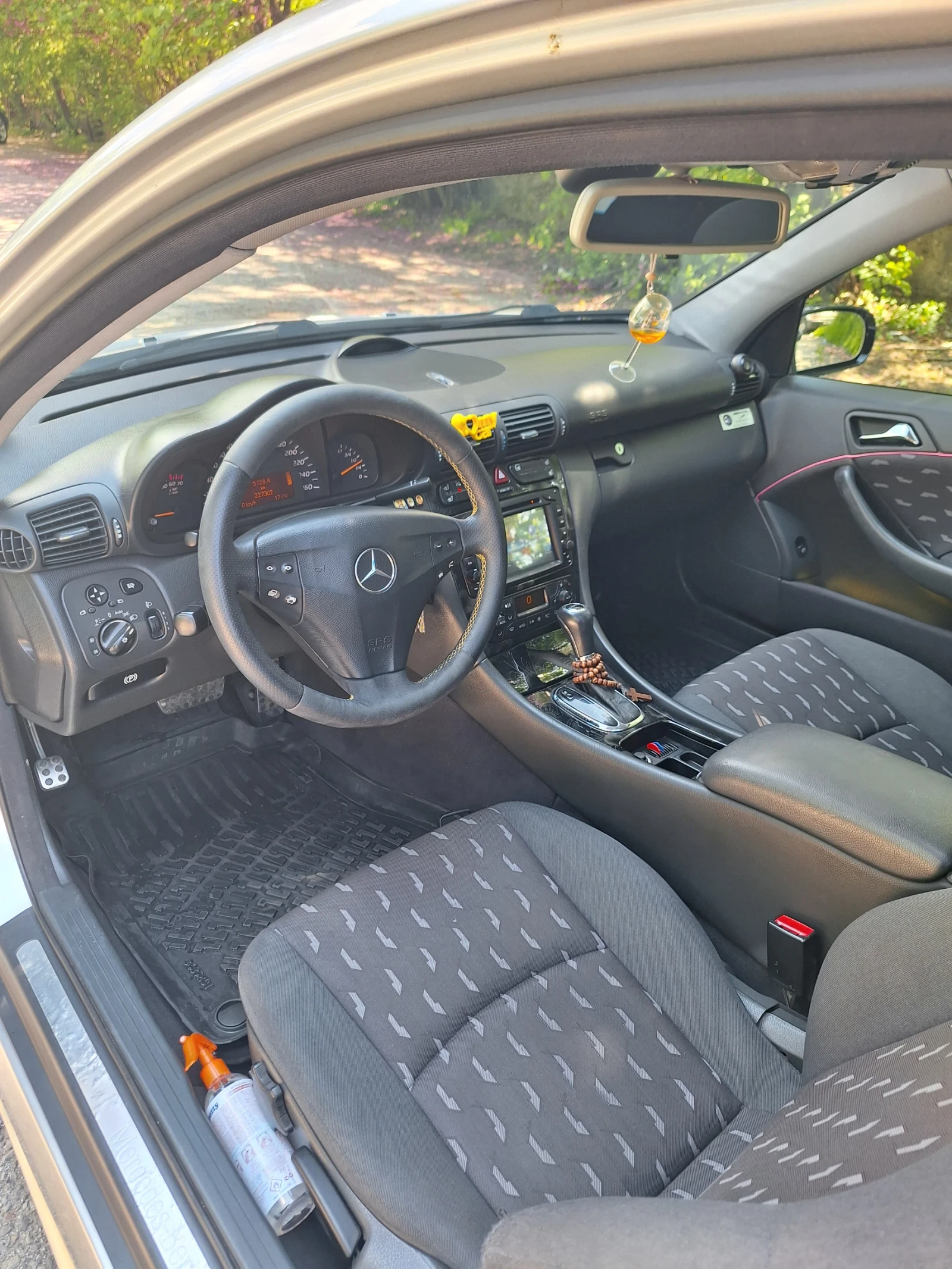 Mercedes-Benz C 200 Компресор , снимка 10 - Автомобили и джипове - 54563632