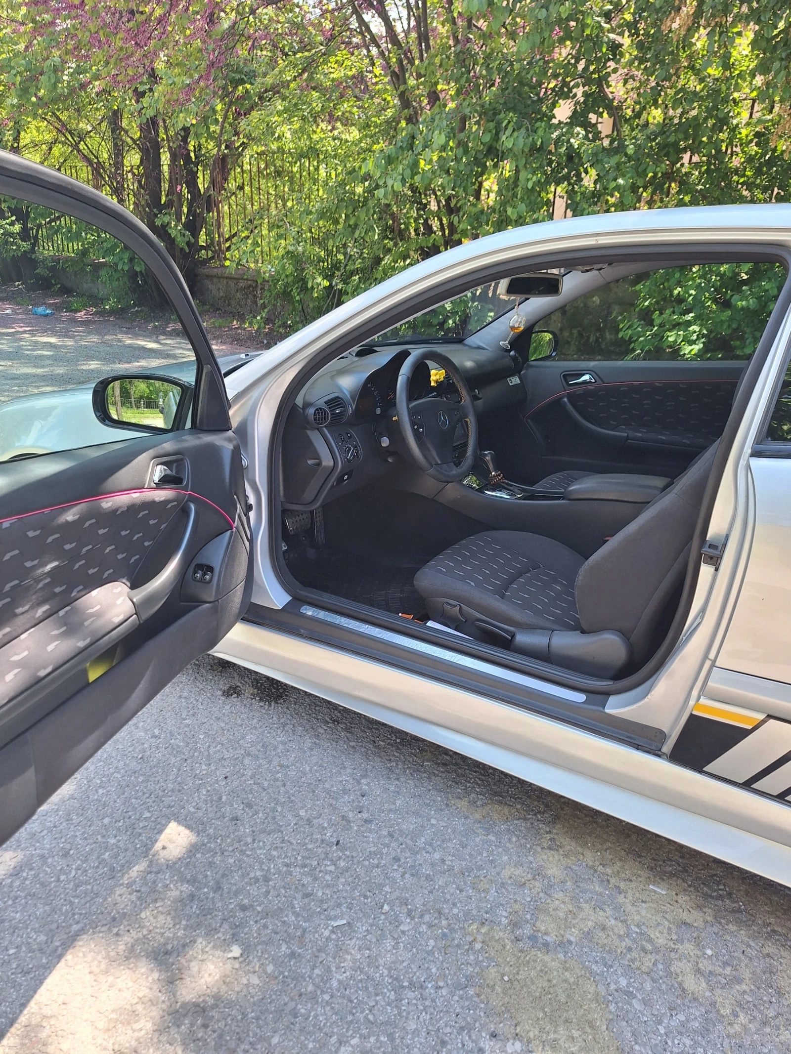 Mercedes-Benz C 200 Компресор , снимка 9 - Автомобили и джипове - 54563632