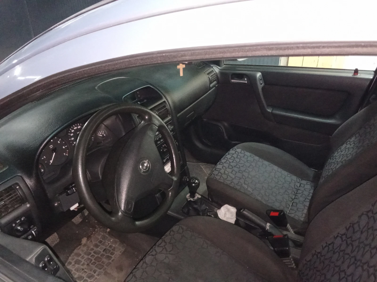 Opel Astra 1, 6 Моно, снимка 10 - Автомобили и джипове - 55278995
