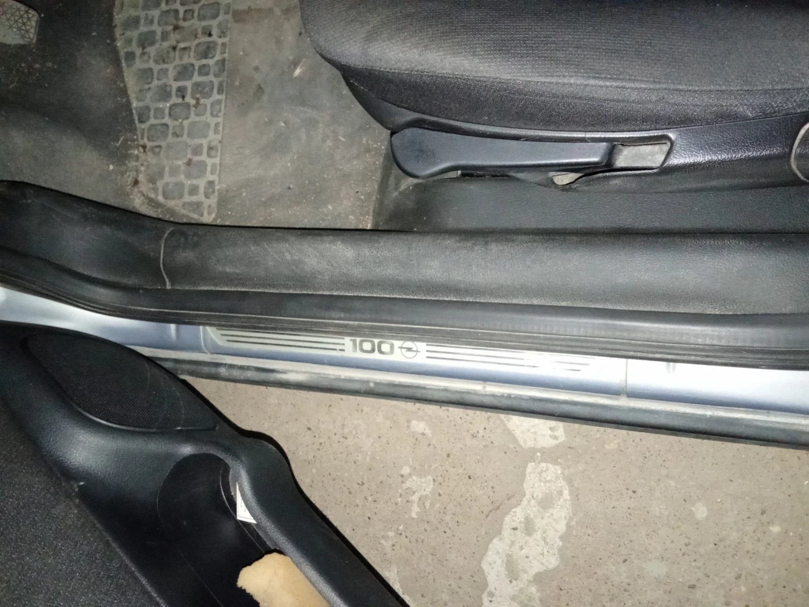 Opel Astra 1, 6 Моно, снимка 5 - Автомобили и джипове - 55278995
