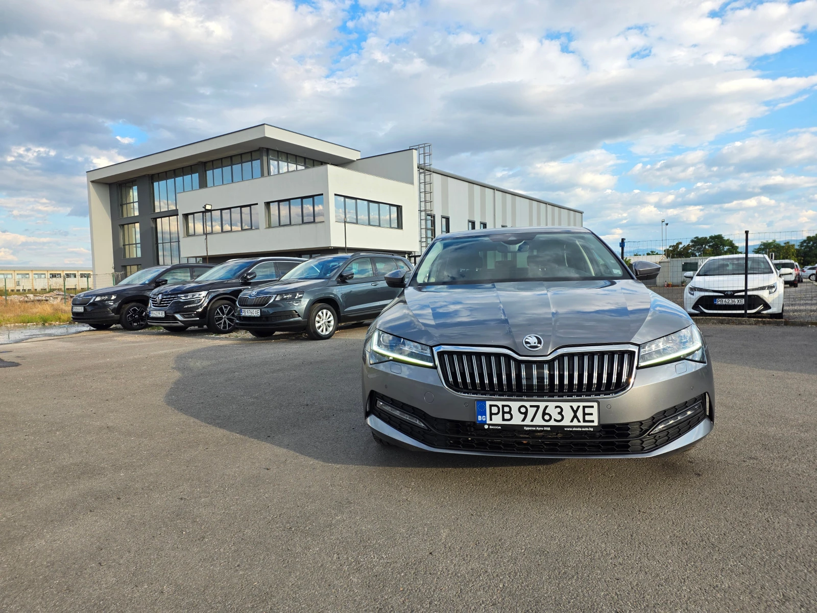 Skoda Superb DIGITAL-С Гаранция 2.0TDI-А/Т, снимка 8 - Автомобили и джипове - 55421634