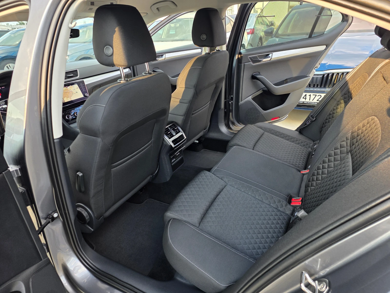 Skoda Superb DIGITAL-С Гаранция 2.0TDI-А/Т, снимка 12 - Автомобили и джипове - 55421634