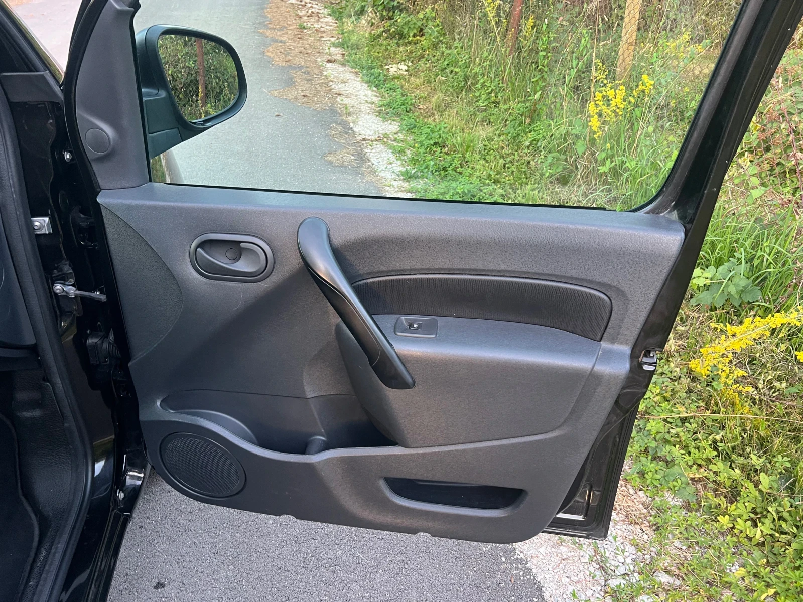 Renault Kangoo, снимка 5 - Автомобили и джипове - 56108888