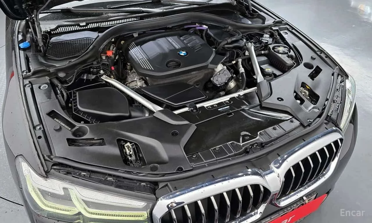 BMW 523 d Luxury | АВТОФИНАНСИРАНЕ | ЦЕНА ДО БЪЛГАРИЯ, снимка 6 - Автомобили и джипове - 56167275