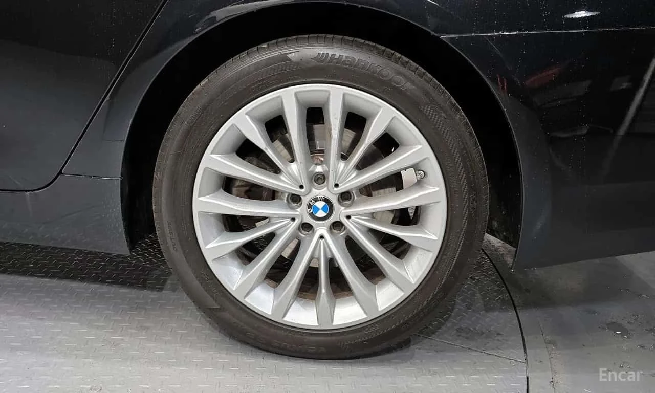 BMW 523 d Luxury | АВТОФИНАНСИРАНЕ | ЦЕНА ДО БЪЛГАРИЯ, снимка 5 - Автомобили и джипове - 56167275
