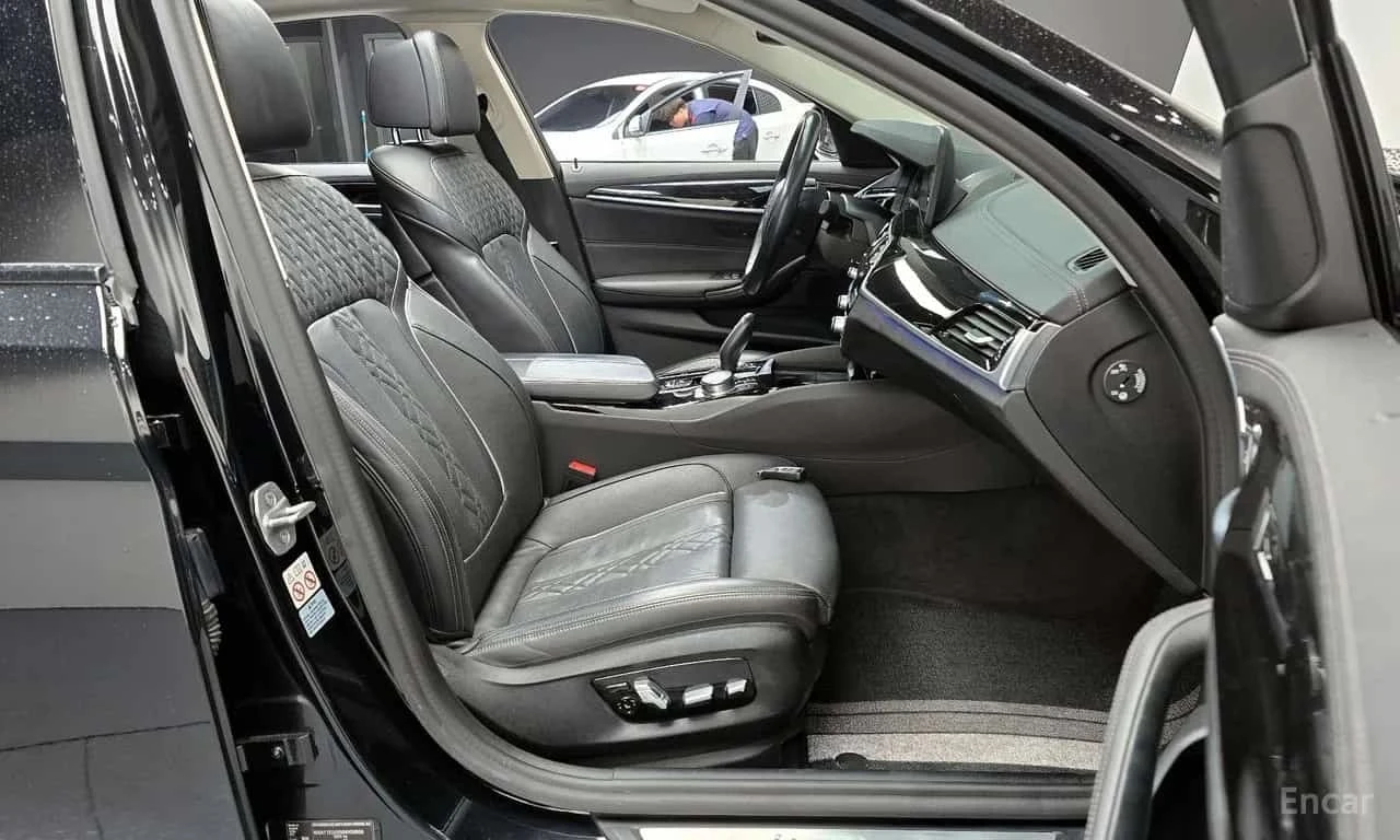 BMW 523 d Luxury | АВТОФИНАНСИРАНЕ | ЦЕНА ДО БЪЛГАРИЯ, снимка 10 - Автомобили и джипове - 56167275