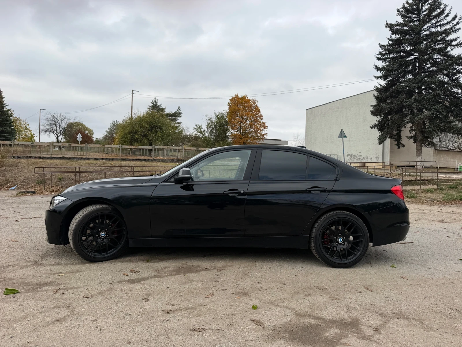 BMW 320, снимка 3 - Автомобили и джипове - 56552801