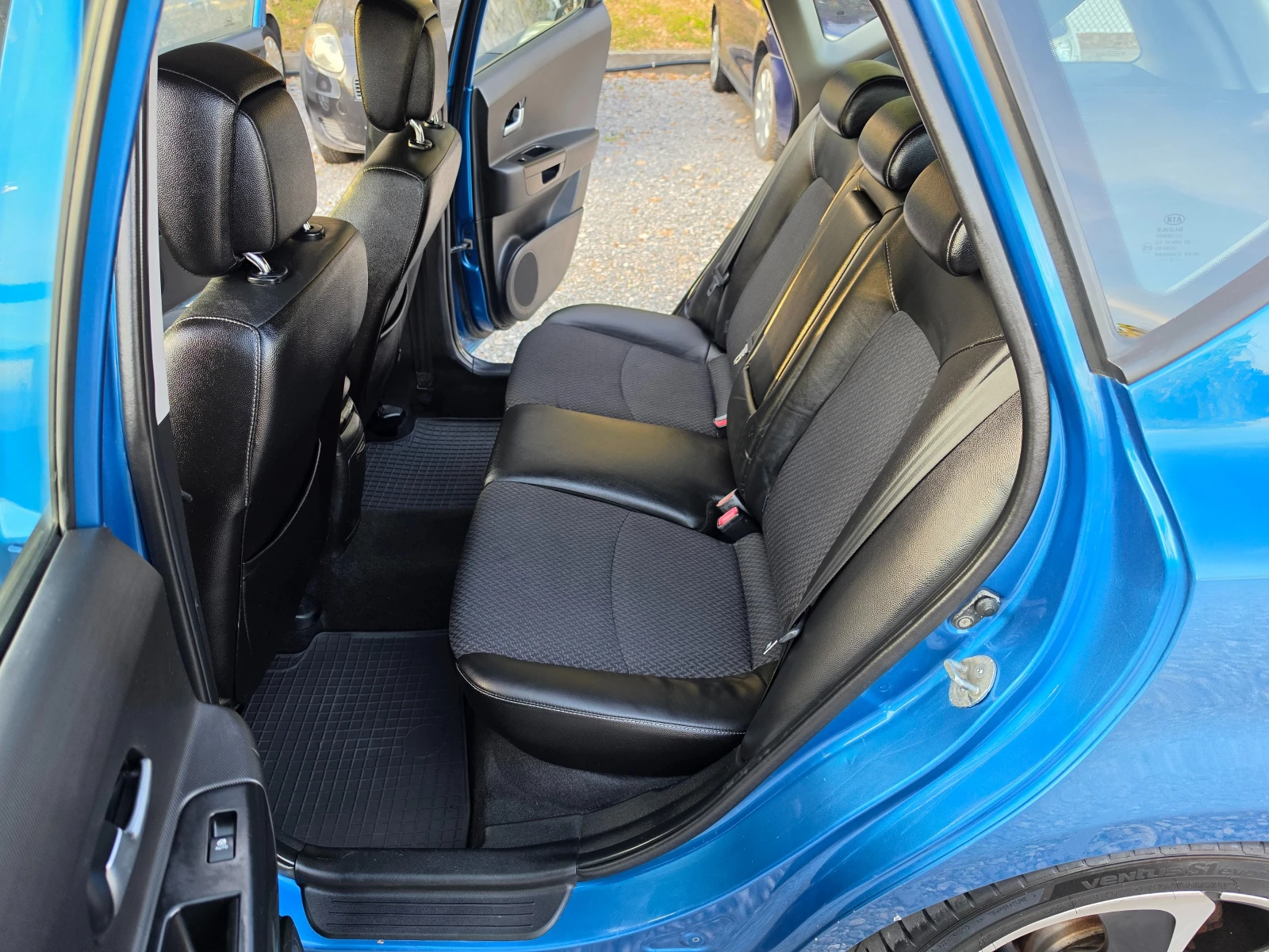 Kia Ceed 1.6CRDI 116кс, снимка 10 - Автомобили и джипове - 56583672