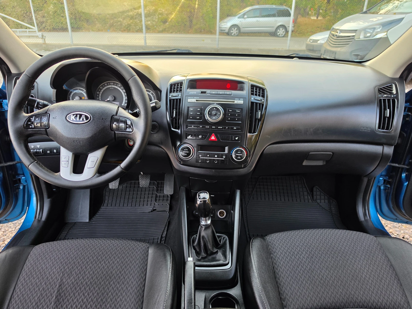 Kia Ceed 1.6CRDI 116кс, снимка 16 - Автомобили и джипове - 56583672