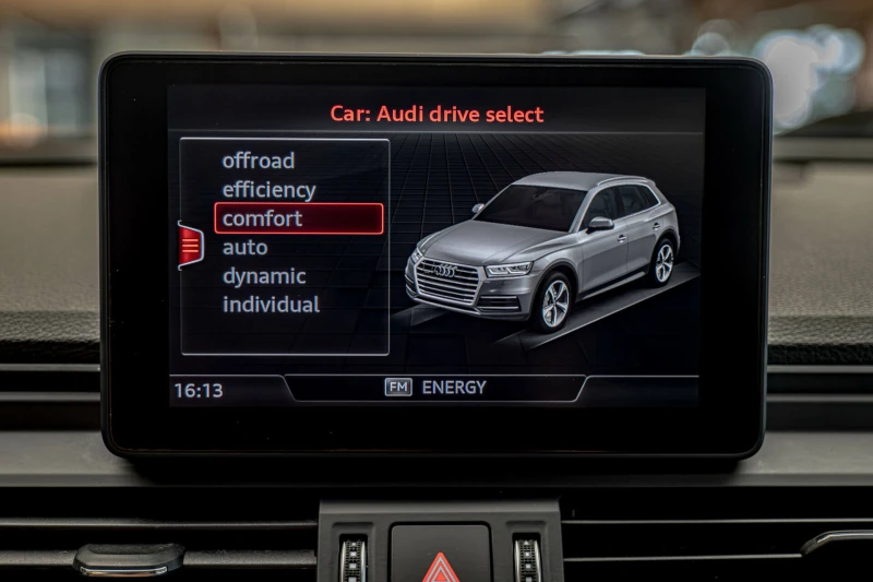 Audi Q5 2.0TDI/Quattro/Sline/Камера/, снимка 12 - Автомобили и джипове - 50415719