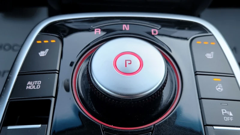 Kia Niro 64KWh/Face/ВГаранция/Заверена Сервизна Книжка, снимка 13 - Автомобили и джипове - 52711962