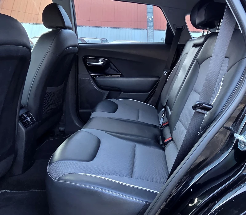 Kia Niro 64KWh/Face/ВГаранция/Заверена Сервизна Книжка, снимка 9 - Автомобили и джипове - 52711962