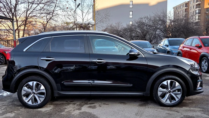 Kia Niro 64KWh/Face/ВГаранция/Заверена Сервизна Книжка, снимка 2 - Автомобили и джипове - 52711962