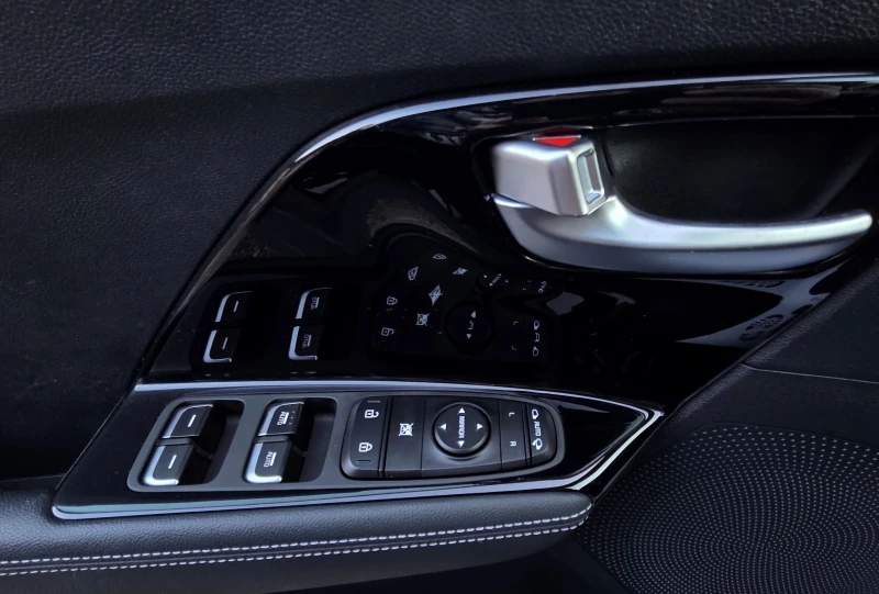 Kia Niro 64KWh/Face/ВГаранция/Заверена Сервизна Книжка, снимка 8 - Автомобили и джипове - 52711962