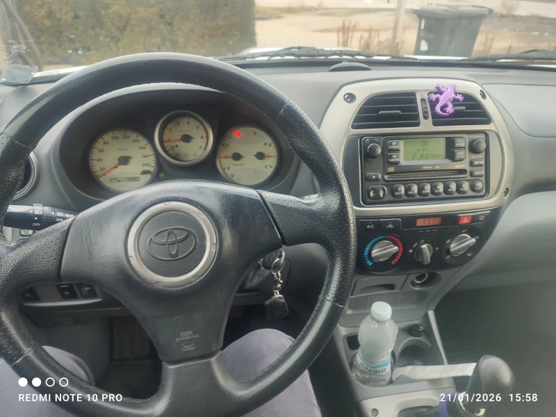 Toyota Rav4, снимка 10 - Автомобили и джипове - 53173313