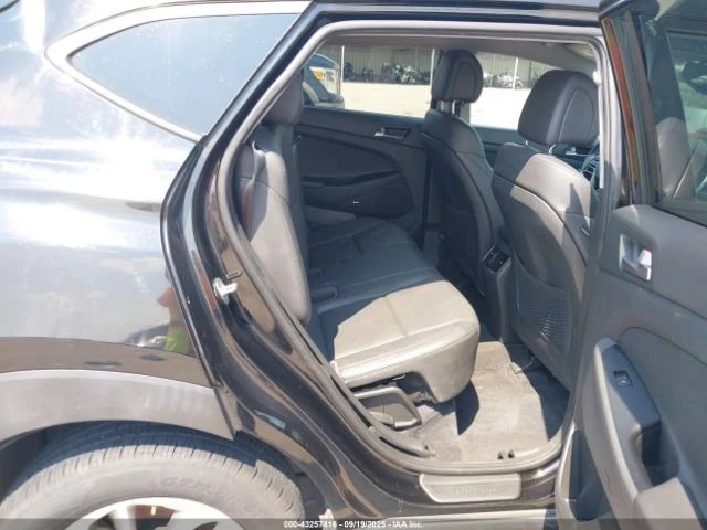 Hyundai Tucson SEL PLUS, снимка 13 - Автомобили и джипове - 52802344