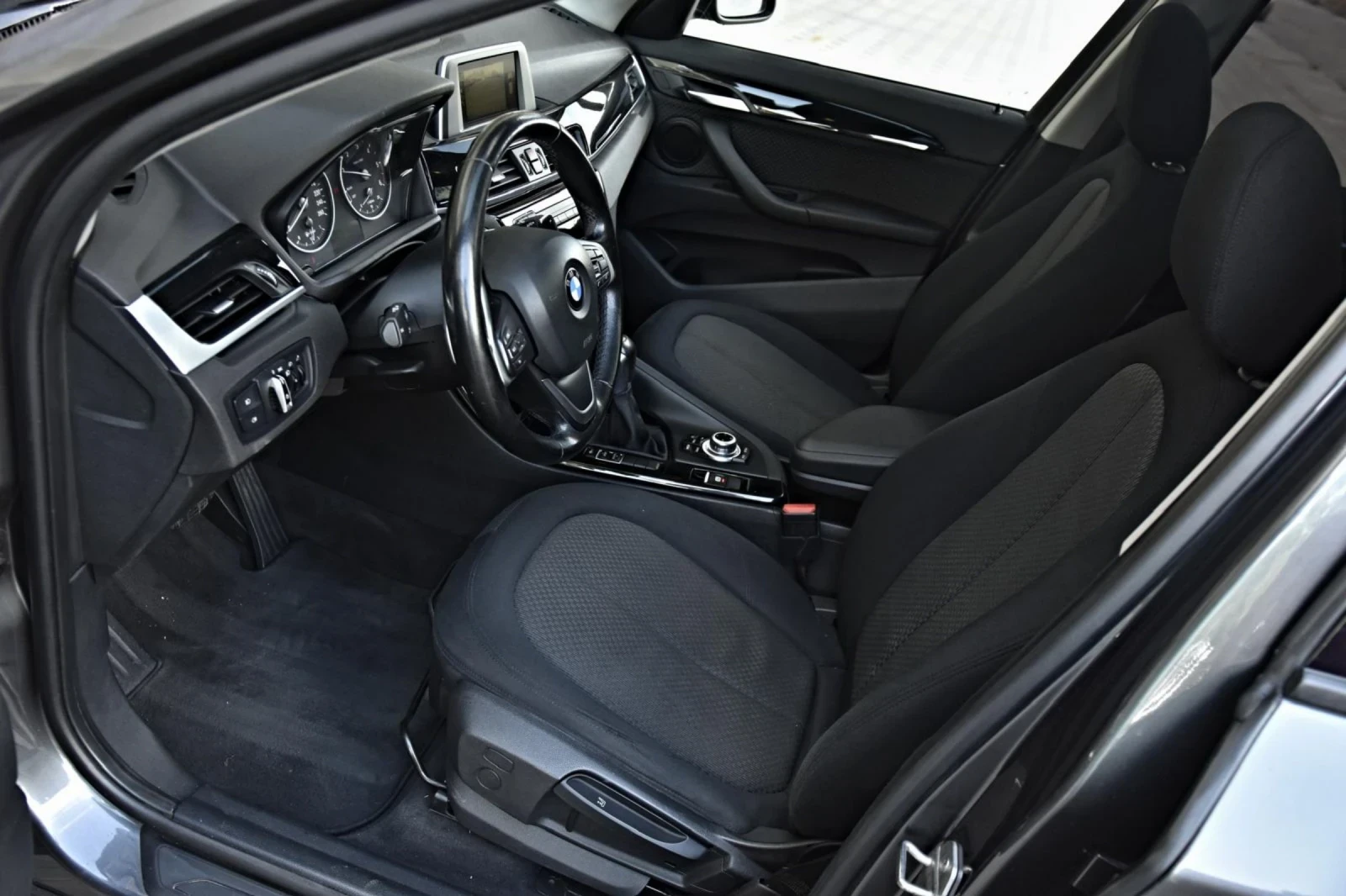 BMW X1  - изображение 8