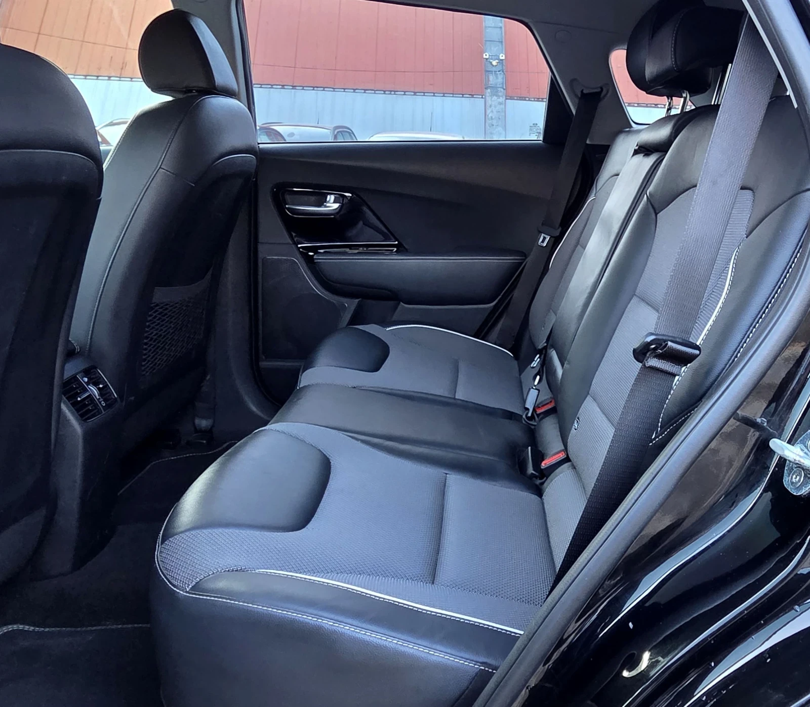 Kia Niro 64KWh/Face/ВГаранция/Заверена Сервизна Книжка - изображение 9