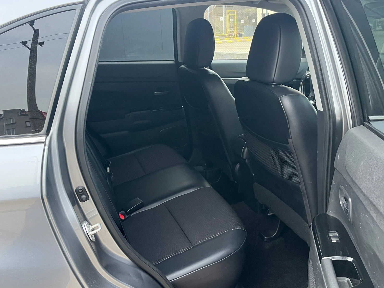 Peugeot 4008 1.6 HDI, снимка 11 - Автомобили и джипове - 53712061