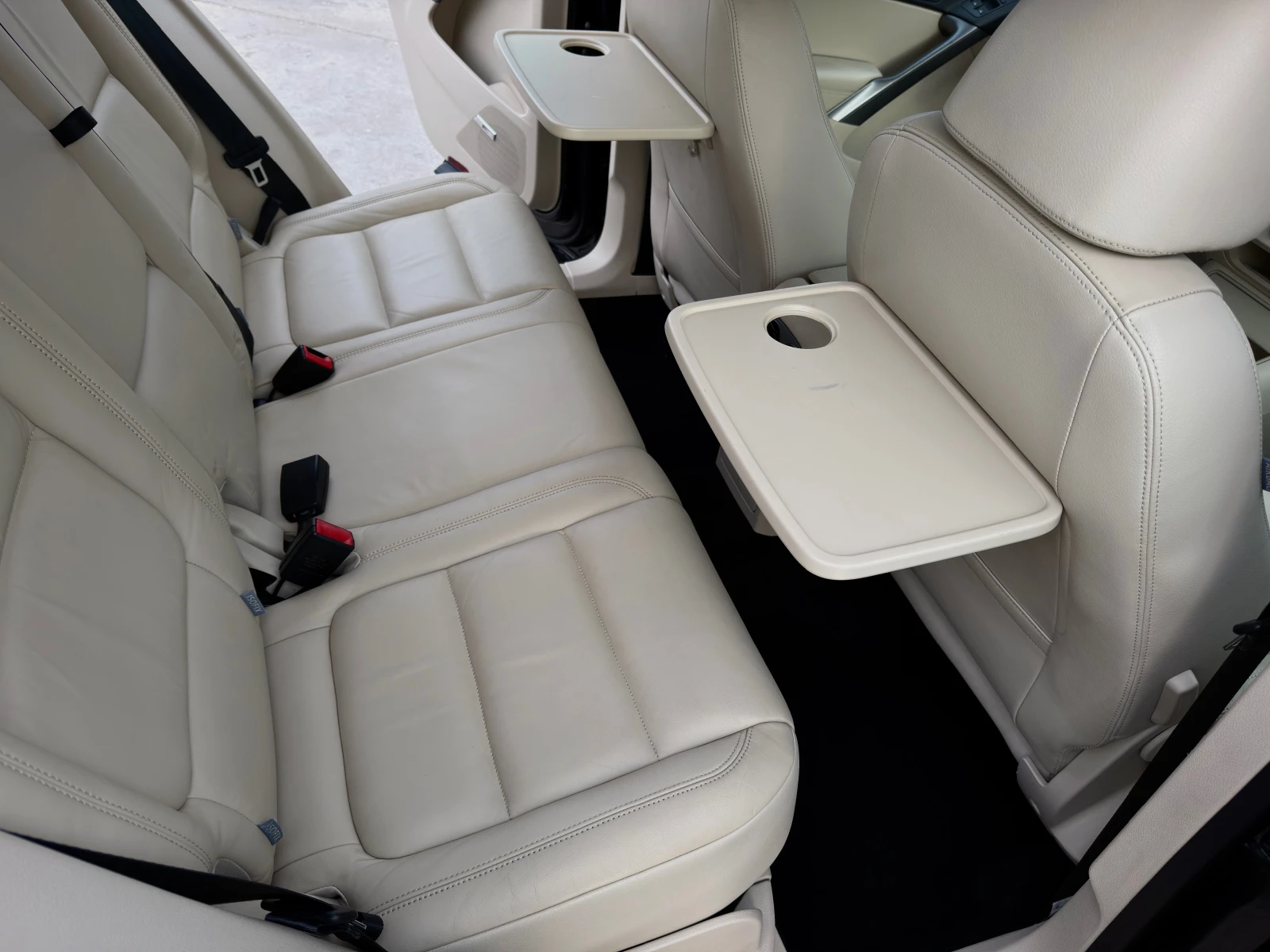 VW Tiguan 2.0TDI/COMMON-RAIL/DSG/4X4, снимка 11 - Автомобили и джипове - 54220745