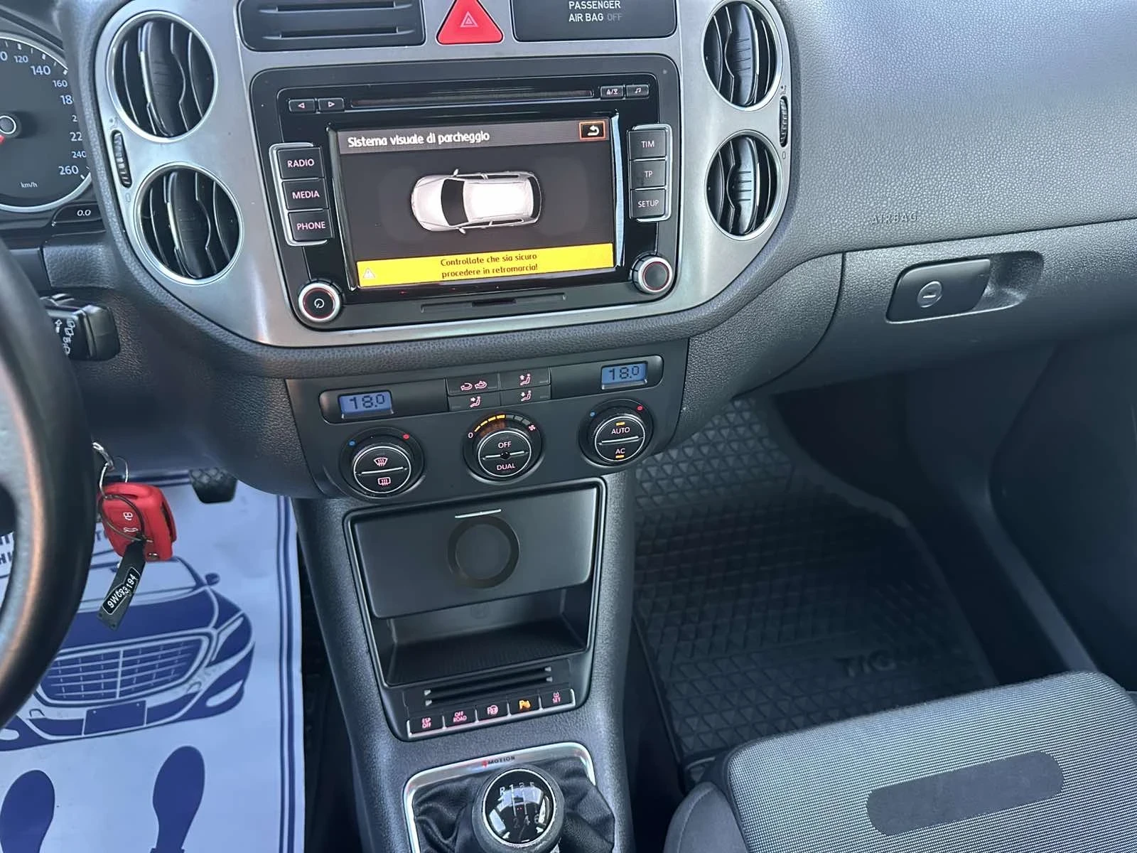 VW Tiguan 2.0 TDI 4x4, снимка 6 - Автомобили и джипове - 54692752